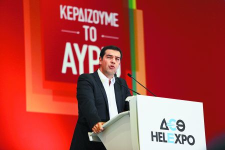Ο Τσίπρας επανιδρύει τον ΕΝΦΙΑ στη ΔΕΘ
