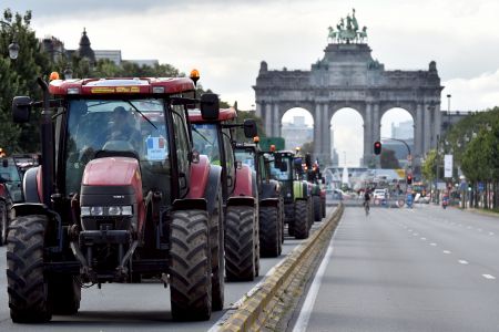 E.E: Νέο πακέτο στήριξης των αγροτών 500 εκατ. ευρώ