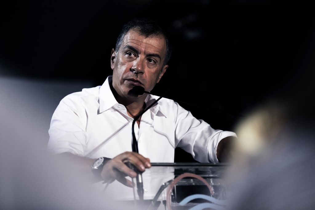 Θεοδωράκης: Ισχυρή και βιώσιμη κυβέρνηση με κάθε δυνατή συμμαχία