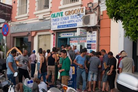 Επιχείρηση πώλησης πλαστών πιστοποιητικών από Σύρους πρόσφυγες στη Μυτιλήνη