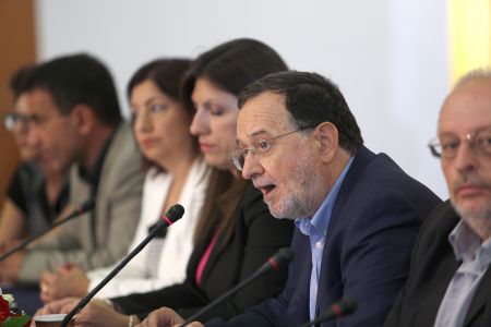 Λαϊκή Ενότητα: Η Ευρώπη-Φρούριο δολοφονεί