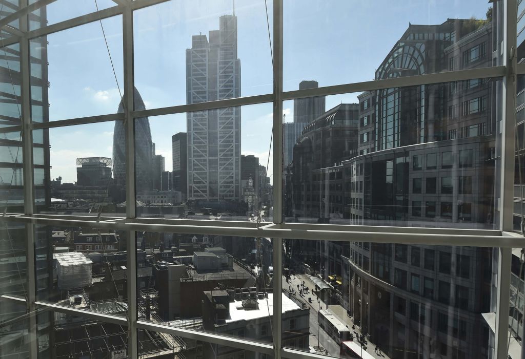 Μεταφορά έδρας εξετάζουν οι έλληνες εφοπλιστές του Λονδίνου