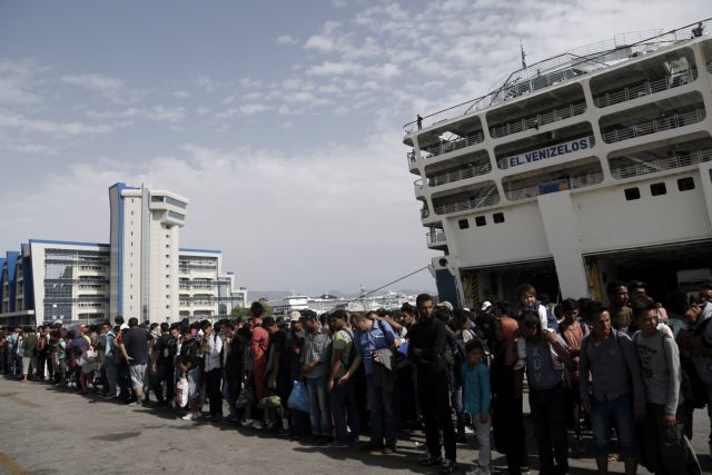 2,477 refugees arrive in Piraeus on board the “Eleftherios Venizelos”