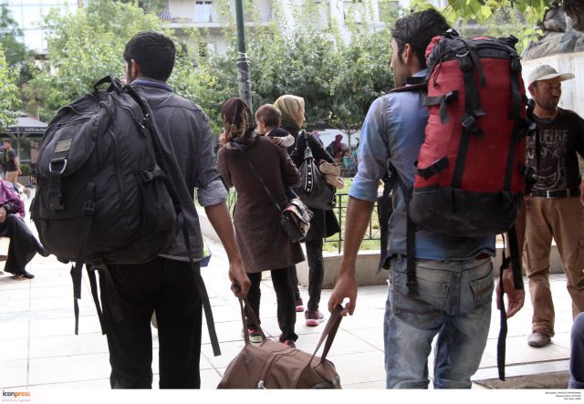 Heavy rainfall “forces” refugees from the squares to the camp in Eleonas