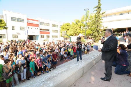 Κουτσούμπας:Τσίπρας-Μεϊμαράκης δίνουν την «παράσταση της αρπαχτής»
