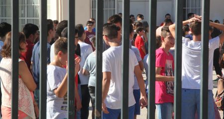 Χρονοδιάγραμμα για τα κενά στα σχολεία από την υπουργό Παιδείας