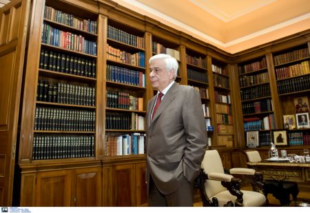 Παυλόπουλος σε ΗΠΑ-Ρωσία: Να σταματήσει ο πόλεμος στη Συρία