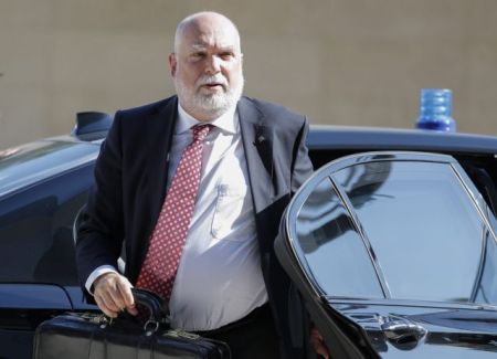 Στα όρια του εξευτελισμού