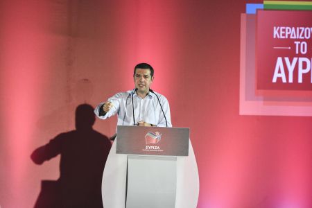 Τσίπρας: Να μας λείπουν οι συμβουλές των παραδομένων