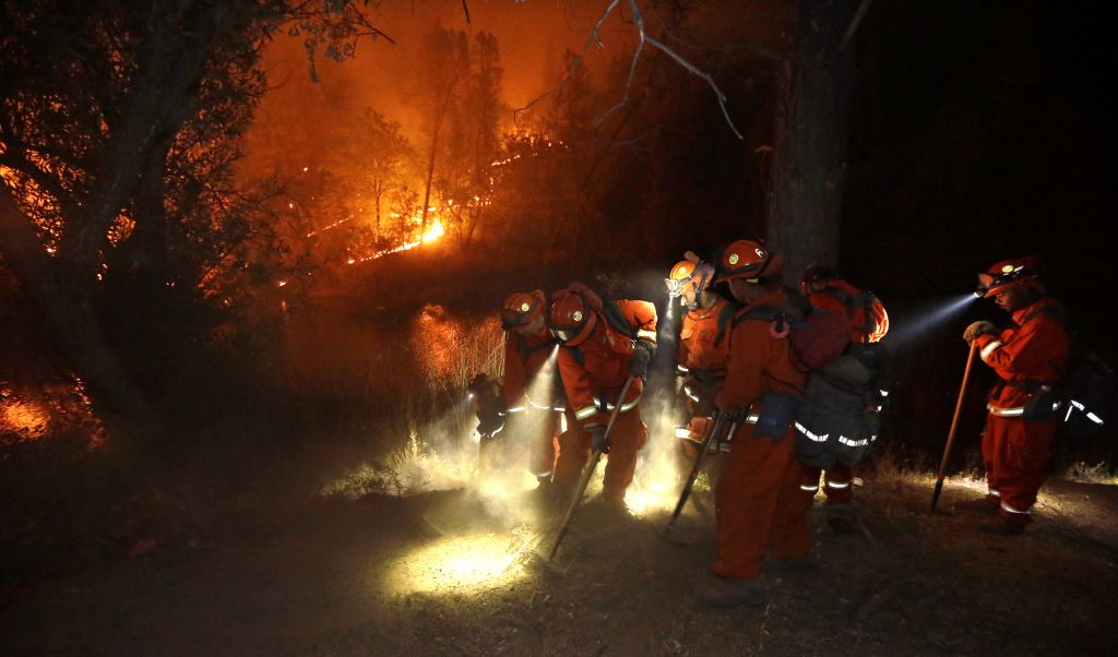 Καλιφόρνια: Πύρινη κόλαση εκτόπισε χιλιάδες, έκαψε εκατοντάδες σπίτια