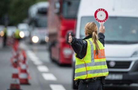 Ντόμινο επαναφοράς συνοριακών ελέγχων στην ΕΕ μετά τη Γερμανία