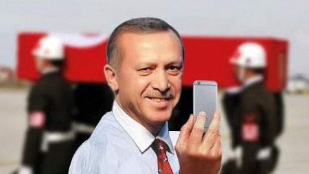 Τουρκία: Εφοδος της αστυνομίας σε περιοδικό για φωτομοντάζ του Ερντογάν