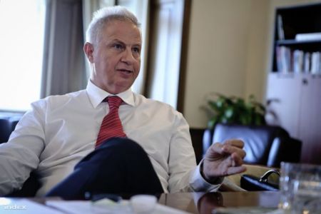 Λάζλο Τρότσανι: «Δεν είναι εδώ ΗΠΑ, οι λαοί της Ευρώπης είναι διαφορετικοί»