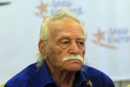 Γλέζος: Ζητάμε από τον λαό να μας δώσει εντολή να εκφράσουμε τη βούλησή του