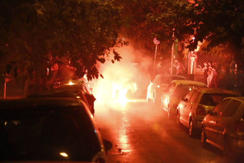 Δύο συλλήψεις για τα επεισόδια στο περιθώριο των αντιφασιστικών συγκεντρώσεων