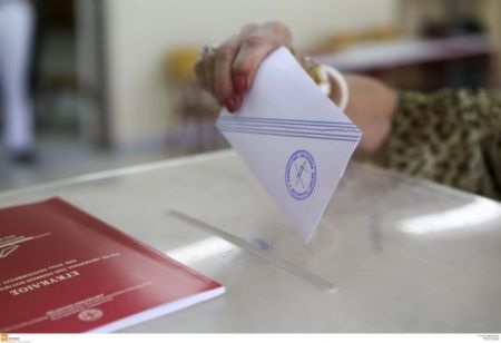 Με απλή αναλογική στις αυτοδιοικητικές εκλογές