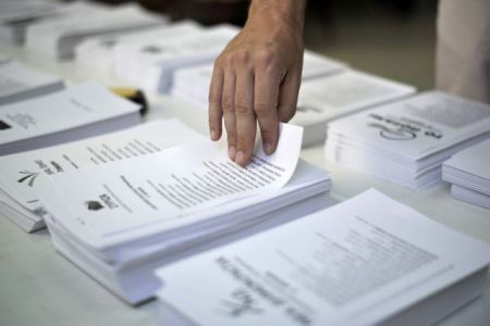 Τι δήλωσαν δήμαρχοι και υπουργοί έξω από τα εκλογικά κέντρα