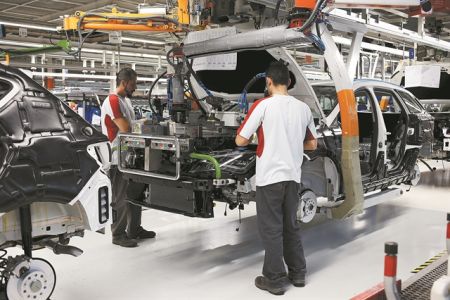 Crash test για την αυτοκινητοβιομηχανία