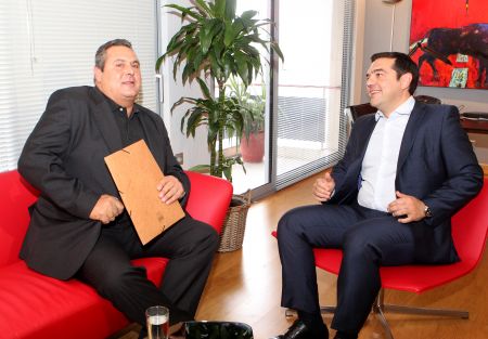 Μαξίμου: Αν τα tweets είναι γνήσια τίθεται θέμα αντικατάστασης του Δ. Καμμένου