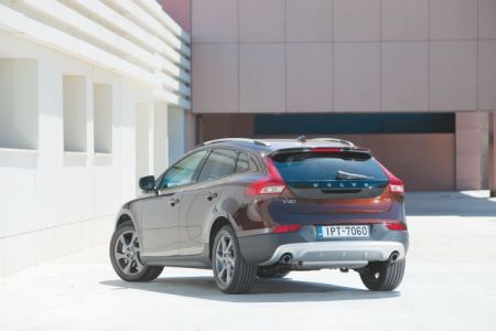 Volvo V40 Cross Country T3 Auto: Αυτομάτως καλύτερο