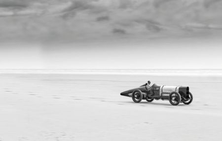 Στη δίνη της άμμου