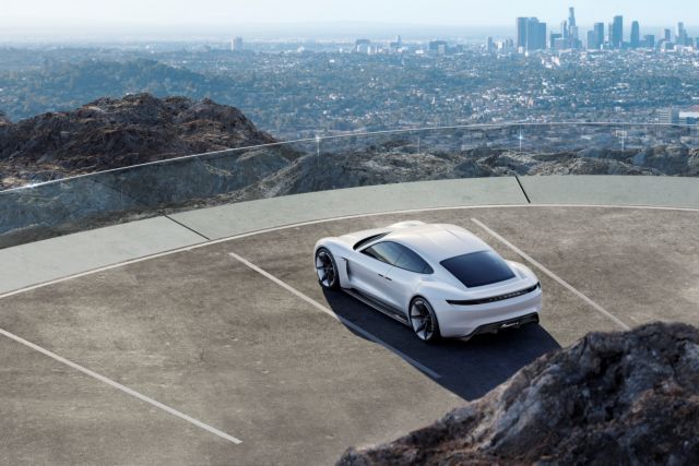 Porsche Mission E: Σπουδή στο μέλλον
