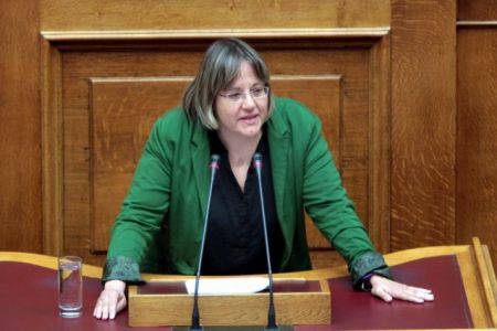 Β. Κατριβάνου: Να αποπεμφθεί ο Δ. Καμμένος από την κυβέρνηση