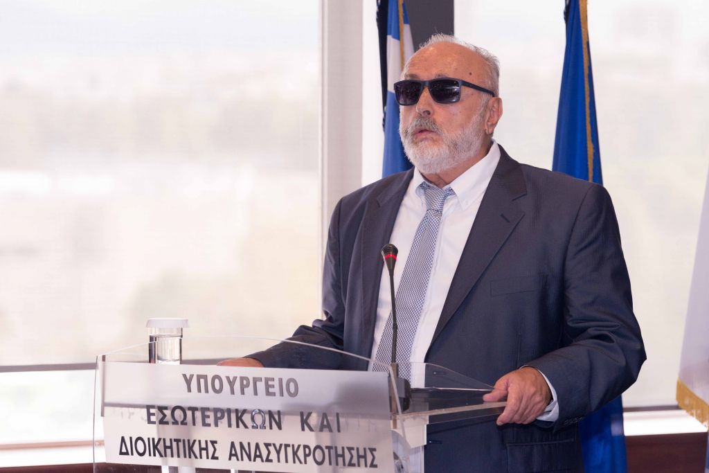 Κουρουμπλής: «Στόχος να απαλλαγεί το Δημόσιο από την κομματοκρατία»