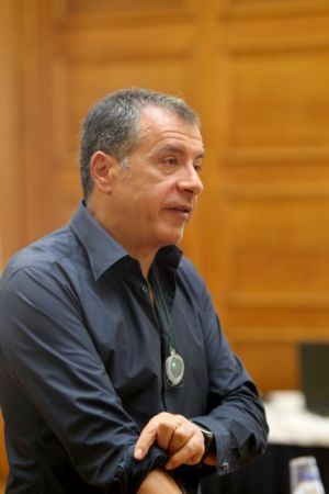 Στ. Θεοδωράκης: Επιμένει στην αυτονομία, απορρίπτει συγκολλήσεις