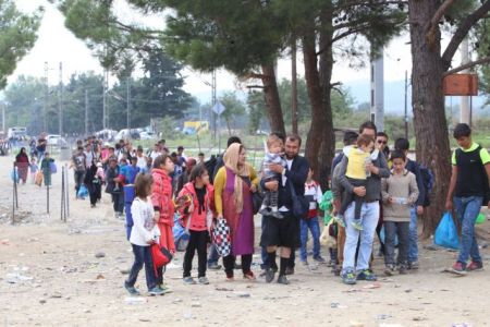Συλλογή τροφίμων για τους πρόσφυγες στο Χαλάνδρι