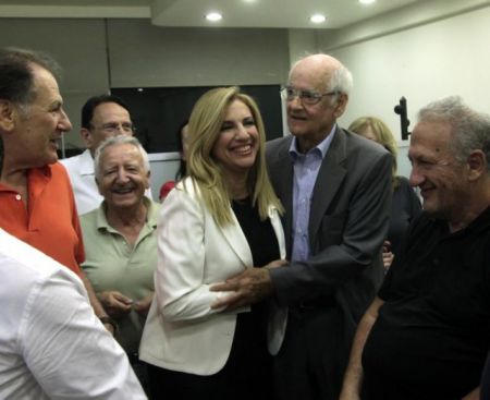 Η Φώφη γυρίζει την πλάτη στον ΣΥΡΙΖΑ