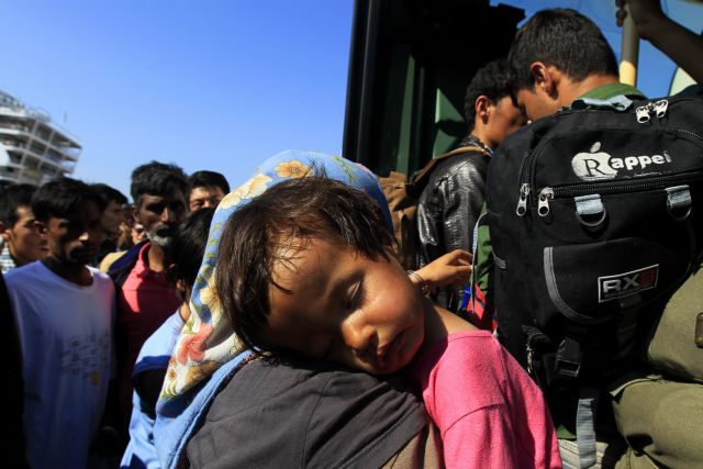 Λέσβος: Αβραμόπουλος-Άσελμπορν στο πρώτο hot spot για πρόσφυγες