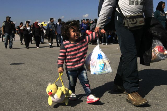 Over 7,000 refugees and migrants to arrive in Piraeus