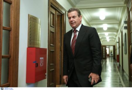 Πετρόπουλος: Προανήγγειλε νέα ρύθμιση για τις ασφαλιστικές οφειλές