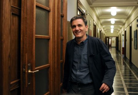 Τσακαλώτος: Επιστροφή στην ανάπτυξη έως το β’ εξάμηνο του 2016