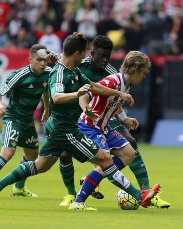 Primera Division: Διπλό της Μπέτις επί της Σπόρτιγκ