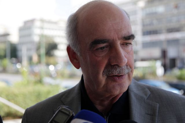 Meimarakis announces ND candidacy, with the blessing of Karamanlis