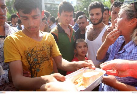 G7 και χώρες Κόλπου δίνουν 1,8 δισ. δολ. για τους πρόσφυγες