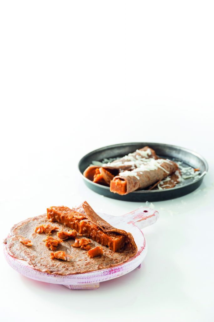 Κρέπες χαρουπιού με κουνέλι