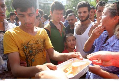 Μεθοδεύσεις με τα 84 εκατ. για τη σίτιση στα hotspots