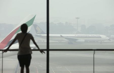 Ινδονησία: Χάθηκε από τα ραντάρ αεροσκάφος με δέκα επιβαίνοντες