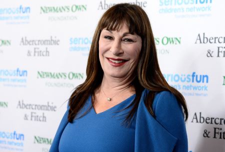 «Transparent» με την Αντζέλικα Χιούστον