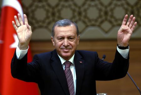 Συνάντηση Ερντογάν – Γιούνκερ τη Δευτέρα για το προσφυγικό