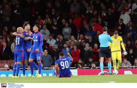 Αγγλικός Τύπος: Οι Έλληνες σόκαραν την Άρσεναλ – Οι «κανονιέρηδες» έφυγαν ταπεινωμένοι από το γήπεδο