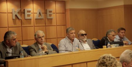 Διαμάχη δημάρχων και κυβέρνησης για ανταποδοτικά δημοτικά τέλη