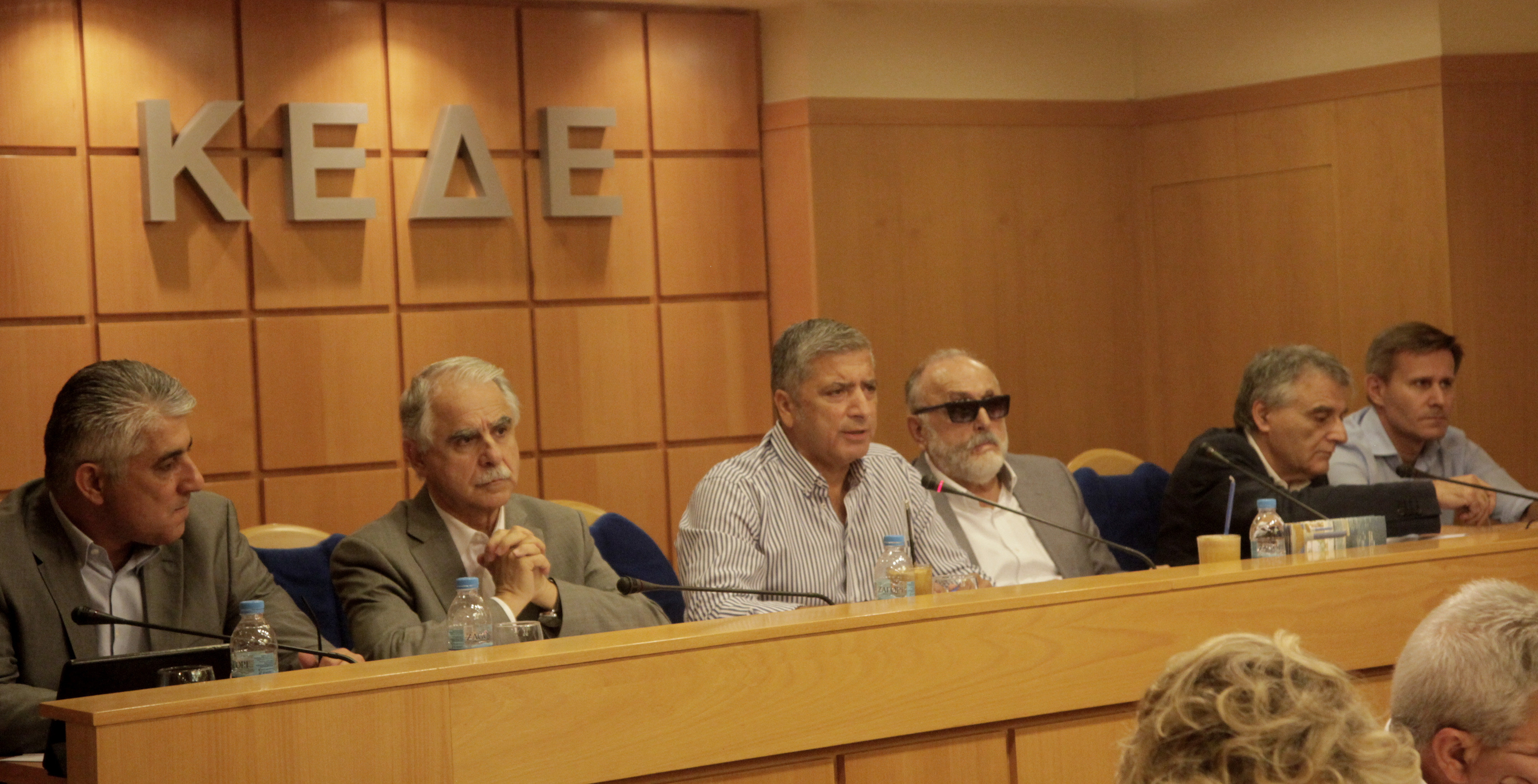 Διαμάχη δημάρχων και κυβέρνησης για ανταποδοτικά δημοτικά τέλη