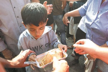 Διαρκές σκάνδαλο με τα κονδύλια