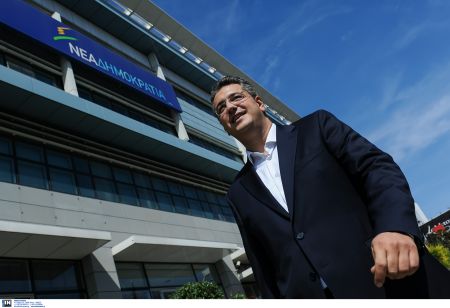 Τζιτζικώστας: Να ξαναγεννηθεί η Νέα Δημοκρατία