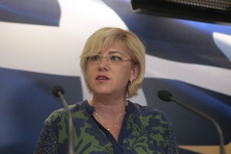 Κ.Κρέτσου: Έτοιμοι να τροποποιήσουμε προγράμματα της ΕΕ λόγω προσφυγικού