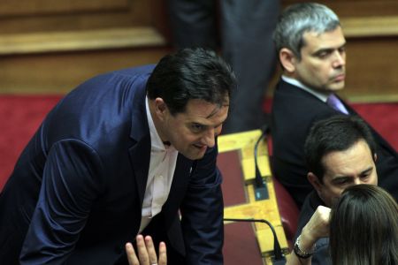 Αιχμές Γεωργιάδη: Οι ηγέτες δεν κερδίζουν κρυπτόμενοι